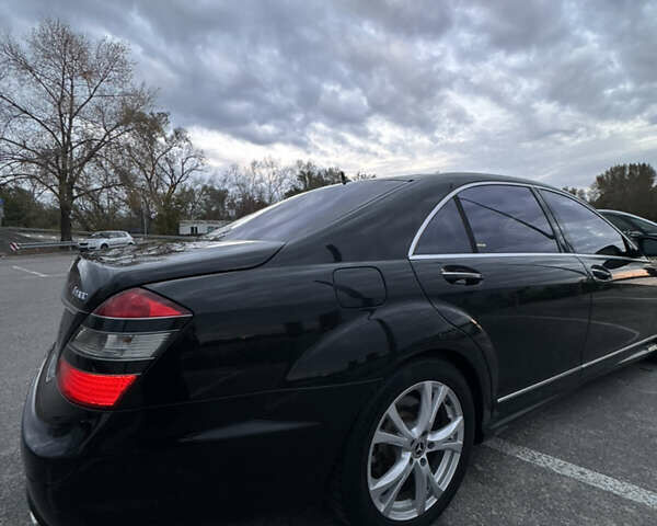 Чорний Мерседес С Клас, об'ємом двигуна 5 л та пробігом 229 тис. км за 8700 $, фото 5 на Automoto.ua