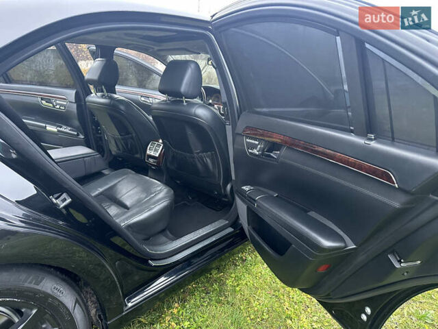 Черный Мерседес С Класс, объемом двигателя 5.46 л и пробегом 297 тыс. км за 9700 $, фото 16 на Automoto.ua