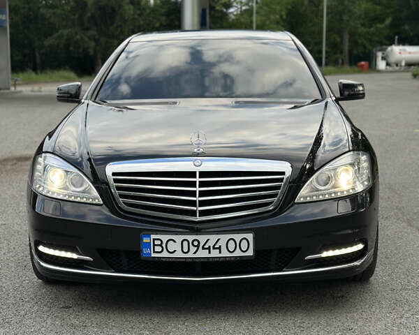 Черный Мерседес С Класс, объемом двигателя 3.5 л и пробегом 265 тыс. км за 11600 $, фото 6 на Automoto.ua