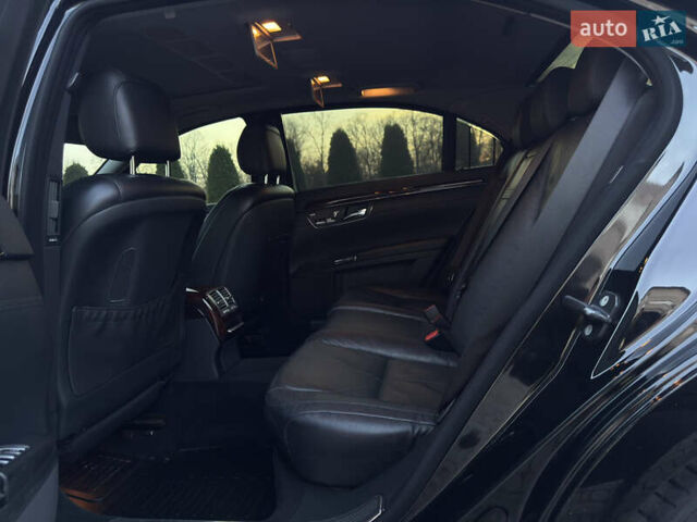 Чорний Мерседес С Клас, об'ємом двигуна 5.46 л та пробігом 224 тис. км за 11200 $, фото 33 на Automoto.ua
