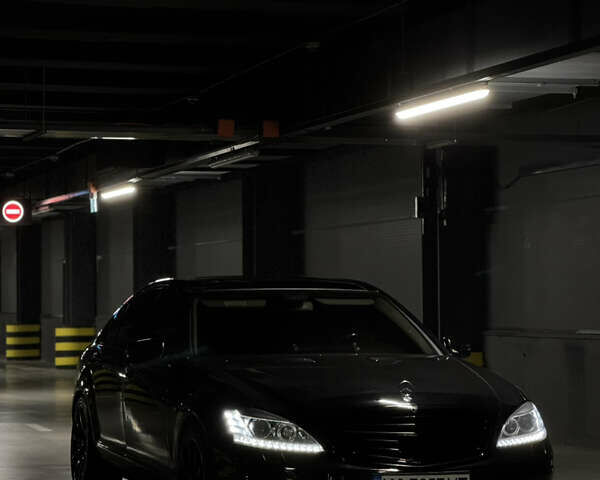 Чорний Мерседес С Клас, об'ємом двигуна 5.5 л та пробігом 390 тис. км за 10999 $, фото 9 на Automoto.ua