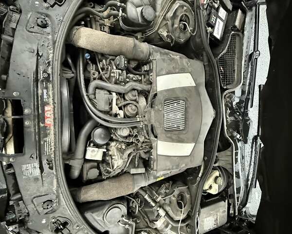 Черный Мерседес С Класс, объемом двигателя 5.4 л и пробегом 425 тыс. км за 11500 $, фото 30 на Automoto.ua