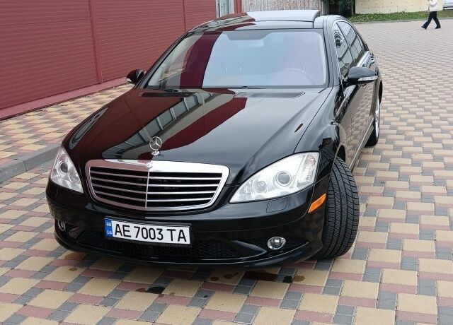 Мерседес С Класс 2006 в Гайсине на Automoto.ua Черный Мерседес С Класс, объемом двигателя 5.5 л и пробегом 207 тыс. км за 10500 $, фото 1 на Automoto.ua