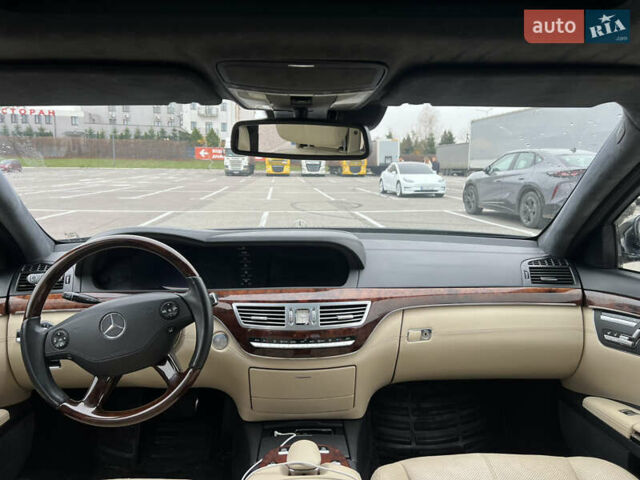 Черный Мерседес С Класс, объемом двигателя 5.5 л и пробегом 248 тыс. км за 13100 $, фото 21 на Automoto.ua