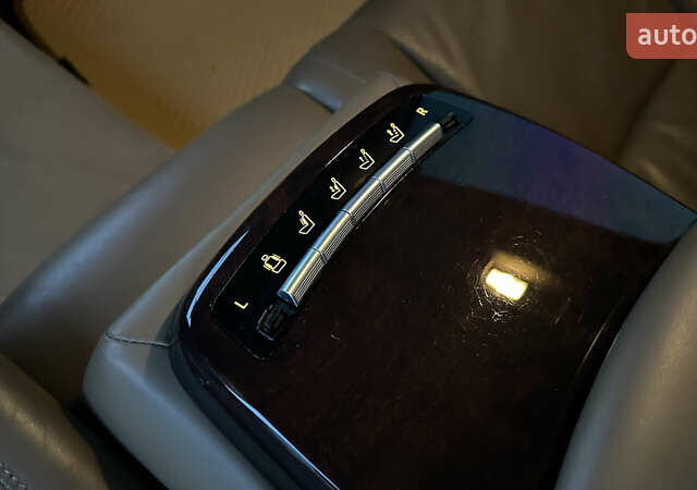 Черный Мерседес С Класс, объемом двигателя 5.5 л и пробегом 260 тыс. км за 9000 $, фото 7 на Automoto.ua