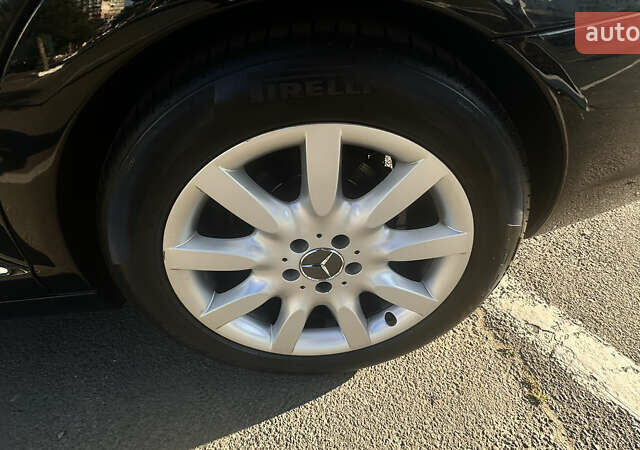 Черный Мерседес С Класс, объемом двигателя 3.5 л и пробегом 196 тыс. км за 9200 $, фото 13 на Automoto.ua