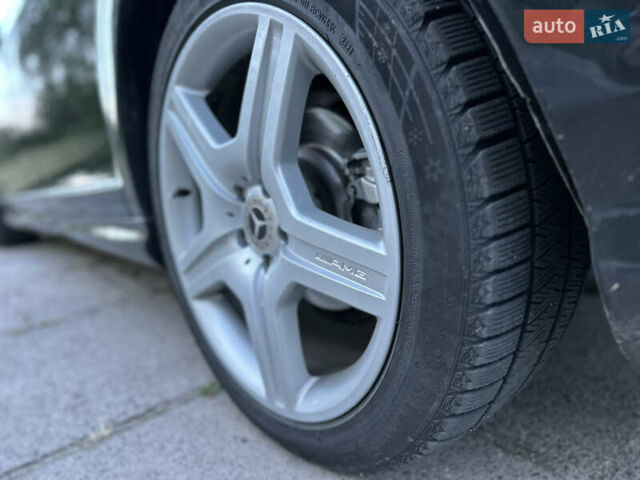 Черный Мерседес С Класс, объемом двигателя 5.5 л и пробегом 380 тыс. км за 9400 $, фото 4 на Automoto.ua