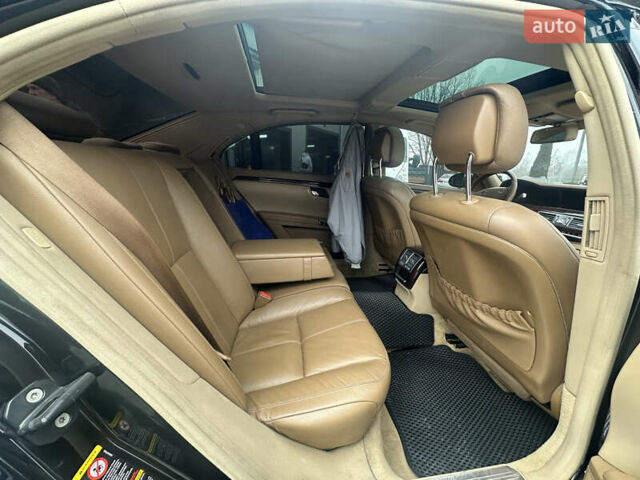 Черный Мерседес С Класс, объемом двигателя 5.44 л и пробегом 227 тыс. км за 11000 $, фото 14 на Automoto.ua