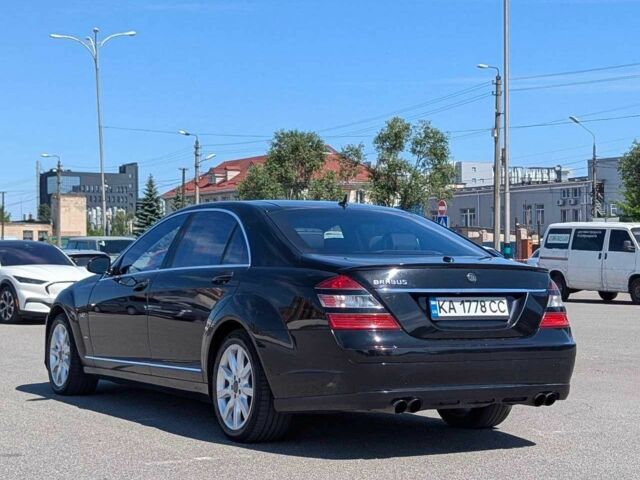 Черный Мерседес С Класс, объемом двигателя 5.5 л и пробегом 217 тыс. км за 10999 $, фото 4 на Automoto.ua