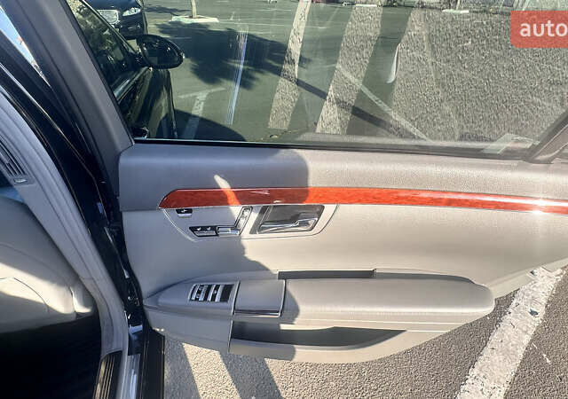 Черный Мерседес С Класс, объемом двигателя 3.5 л и пробегом 196 тыс. км за 9200 $, фото 22 на Automoto.ua