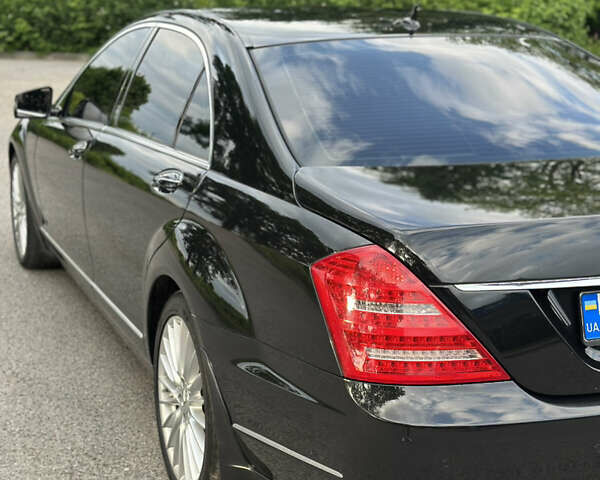 Черный Мерседес С Класс, объемом двигателя 3.5 л и пробегом 265 тыс. км за 11900 $, фото 7 на Automoto.ua