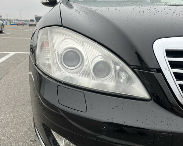 Черный Мерседес С Класс, объемом двигателя 5.5 л и пробегом 248 тыс. км за 13100 $, фото 8 на Automoto.ua