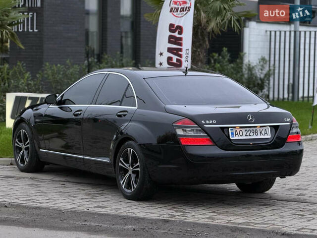 Черный Мерседес С Класс, объемом двигателя 2.99 л и пробегом 390 тыс. км за 9900 $, фото 2 на Automoto.ua