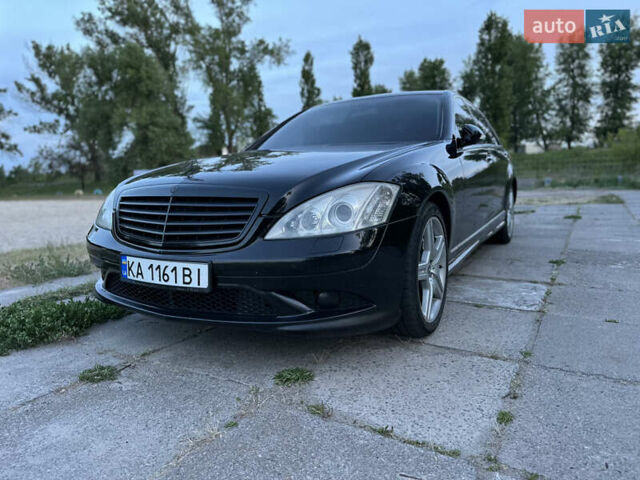 Черный Мерседес С Класс, объемом двигателя 5.5 л и пробегом 380 тыс. км за 9400 $, фото 6 на Automoto.ua
