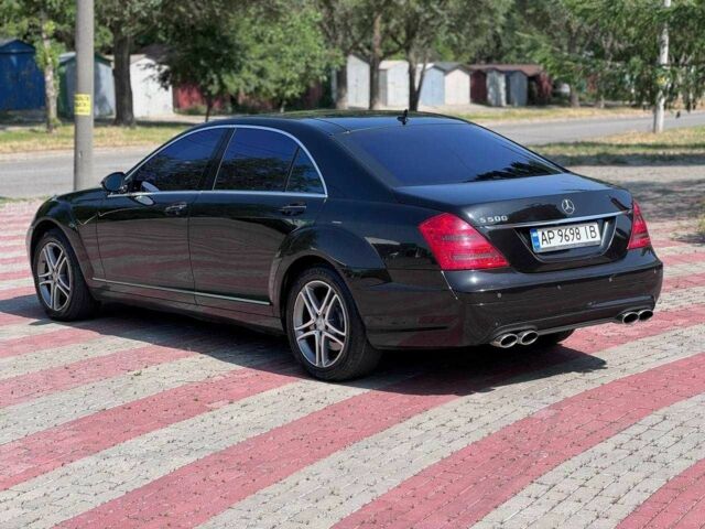 Черный Мерседес С Класс, объемом двигателя 5.5 л и пробегом 271 тыс. км за 8500 $, фото 6 на Automoto.ua