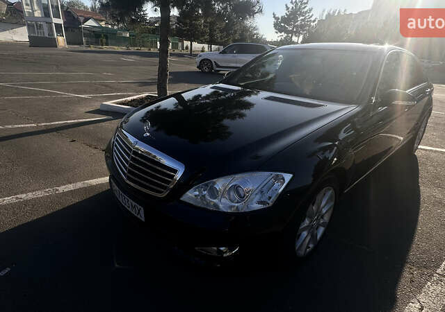 Черный Мерседес С Класс, объемом двигателя 3.5 л и пробегом 196 тыс. км за 9200 $, фото 4 на Automoto.ua