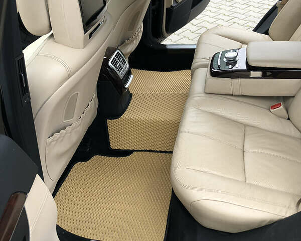 Черный Мерседес С Класс, объемом двигателя 3.5 л и пробегом 390 тыс. км за 11500 $, фото 30 на Automoto.ua