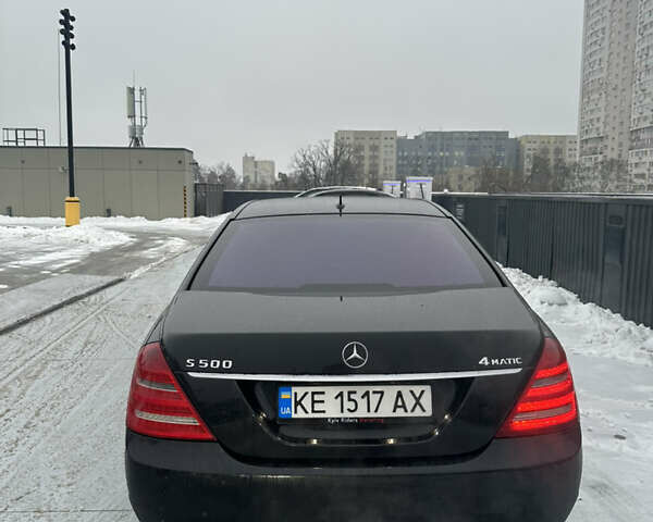 Черный Мерседес С Класс, объемом двигателя 5.46 л и пробегом 233 тыс. км за 12400 $, фото 3 на Automoto.ua