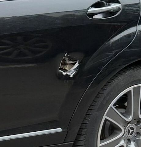 Чорний Мерседес С Клас, об'ємом двигуна 5.5 л та пробігом 300 тис. км за 6850 $, фото 9 на Automoto.ua