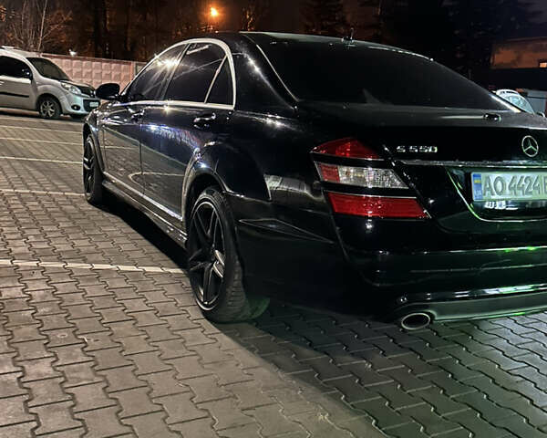 Чорний Мерседес С Клас, об'ємом двигуна 5.46 л та пробігом 169 тис. км за 13000 $, фото 7 на Automoto.ua