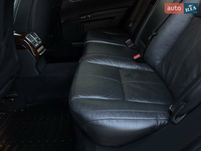 Чорний Мерседес С Клас, об'ємом двигуна 5.46 л та пробігом 224 тис. км за 11200 $, фото 39 на Automoto.ua