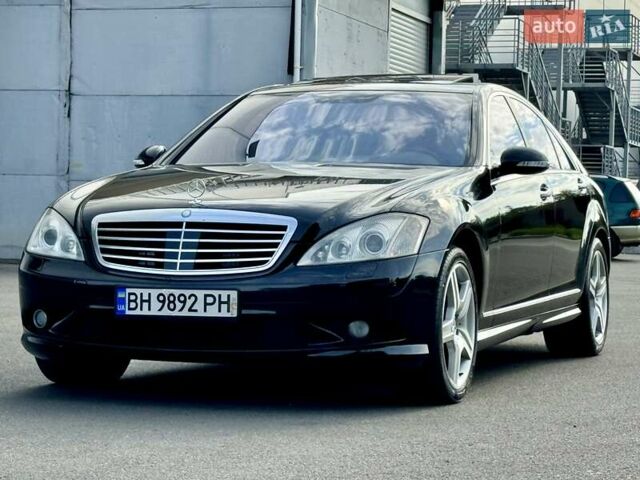 Чорний Мерседес С Клас, об'ємом двигуна 5.46 л та пробігом 241 тис. км за 9999 $, фото 11 на Automoto.ua