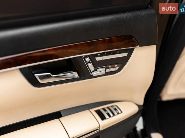 Черный Мерседес С Класс, объемом двигателя 5.46 л и пробегом 189 тыс. км за 16400 $, фото 32 на Automoto.ua