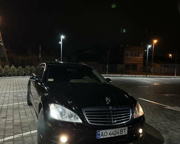Чорний Мерседес С Клас, об'ємом двигуна 5.46 л та пробігом 169 тис. км за 13000 $, фото 6 на Automoto.ua