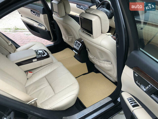 Черный Мерседес С Класс, объемом двигателя 3.5 л и пробегом 390 тыс. км за 11500 $, фото 32 на Automoto.ua