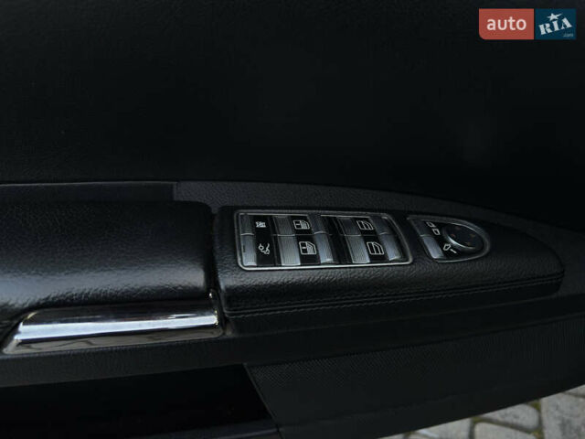 Чорний Мерседес С Клас, об'ємом двигуна 5.46 л та пробігом 224 тис. км за 11200 $, фото 45 на Automoto.ua