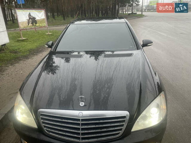 Черный Мерседес С Класс, объемом двигателя 3.5 л и пробегом 246 тыс. км за 11500 $, фото 4 на Automoto.ua