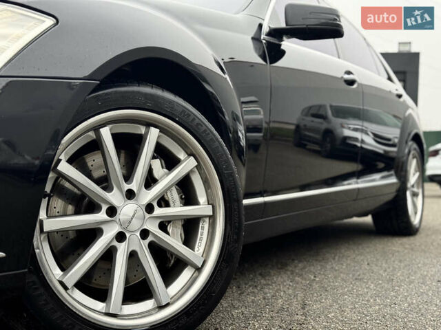 Чорний Мерседес С Клас, об'ємом двигуна 5.51 л та пробігом 193 тис. км за 12700 $, фото 5 на Automoto.ua