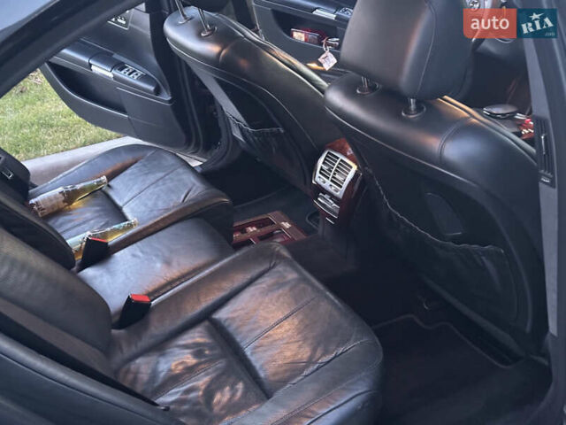 Черный Мерседес С Класс, объемом двигателя 5.5 л и пробегом 297 тыс. км за 9500 $, фото 20 на Automoto.ua