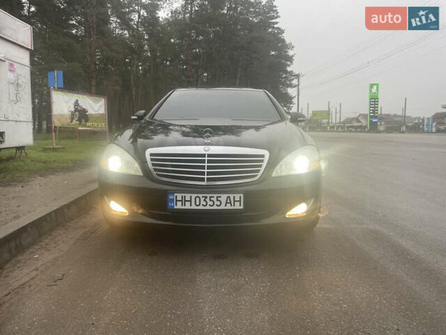 Черный Мерседес С Класс, объемом двигателя 3.5 л и пробегом 246 тыс. км за 11500 $, фото 3 на Automoto.ua