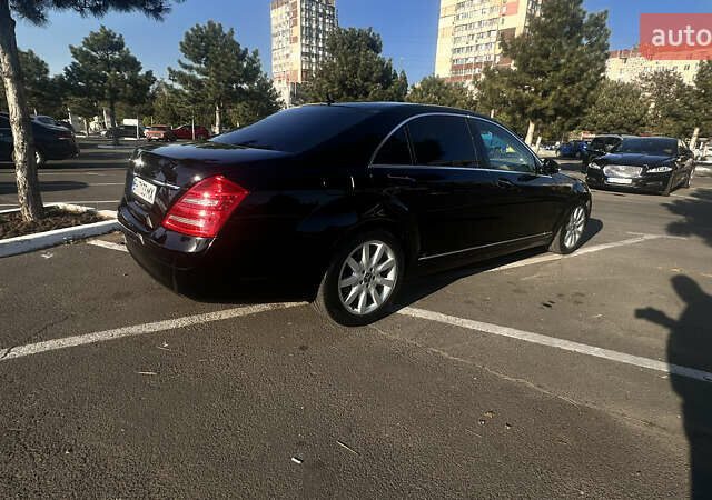 Черный Мерседес С Класс, объемом двигателя 3.5 л и пробегом 196 тыс. км за 9200 $, фото 9 на Automoto.ua