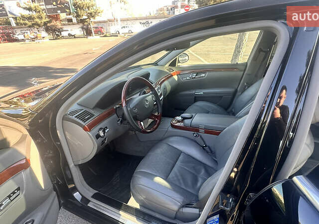 Черный Мерседес С Класс, объемом двигателя 3.5 л и пробегом 196 тыс. км за 9200 $, фото 28 на Automoto.ua