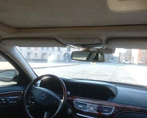 Черный Мерседес С Класс, объемом двигателя 5.46 л и пробегом 302 тыс. км за 8000 $, фото 36 на Automoto.ua