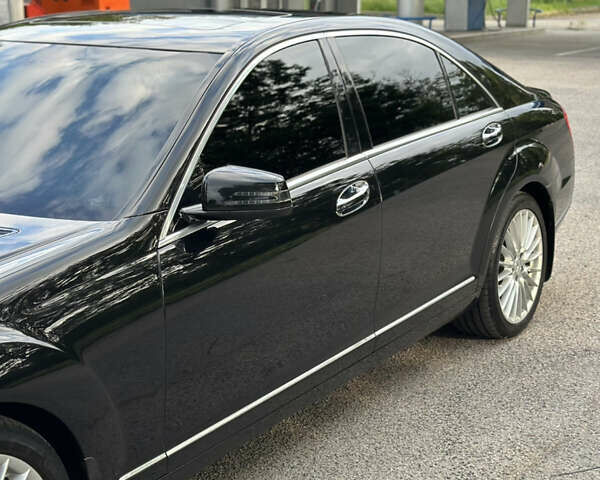 Черный Мерседес С Класс, объемом двигателя 3.5 л и пробегом 265 тыс. км за 11900 $, фото 3 на Automoto.ua