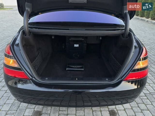 Чорний Мерседес С Клас, об'ємом двигуна 5.46 л та пробігом 224 тис. км за 11200 $, фото 30 на Automoto.ua