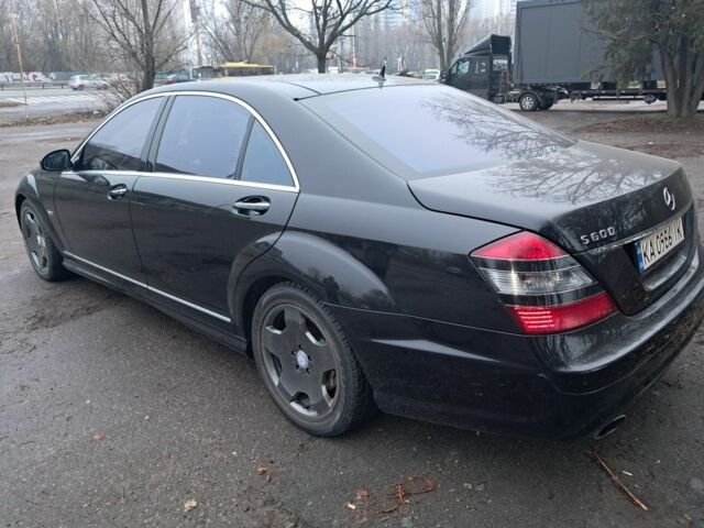 Чорний Мерседес С Клас, об'ємом двигуна 5.5 л та пробігом 168 тис. км за 15000 $, фото 1 на Automoto.ua