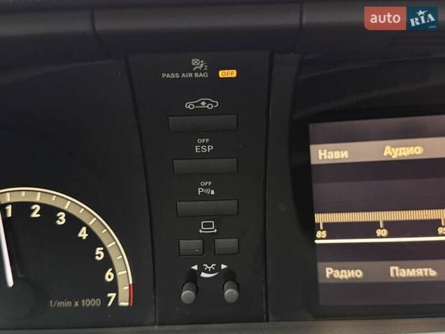 Черный Мерседес С Класс, объемом двигателя 5.4 л и пробегом 425 тыс. км за 11500 $, фото 27 на Automoto.ua