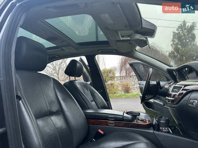 Черный Мерседес С Класс, объемом двигателя 5.46 л и пробегом 297 тыс. км за 9700 $, фото 18 на Automoto.ua