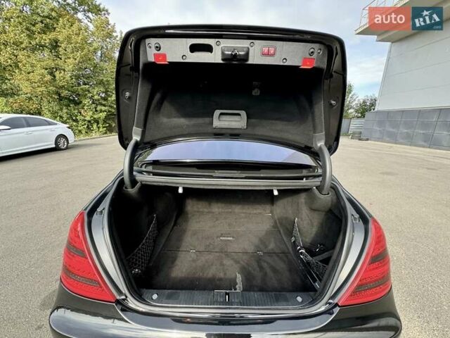 Чорний Мерседес С Клас, об'ємом двигуна 5.46 л та пробігом 241 тис. км за 9999 $, фото 42 на Automoto.ua