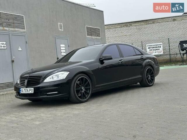 Чорний Мерседес С Клас, об'ємом двигуна 5.46 л та пробігом 400 тис. км за 10300 $, фото 1 на Automoto.ua