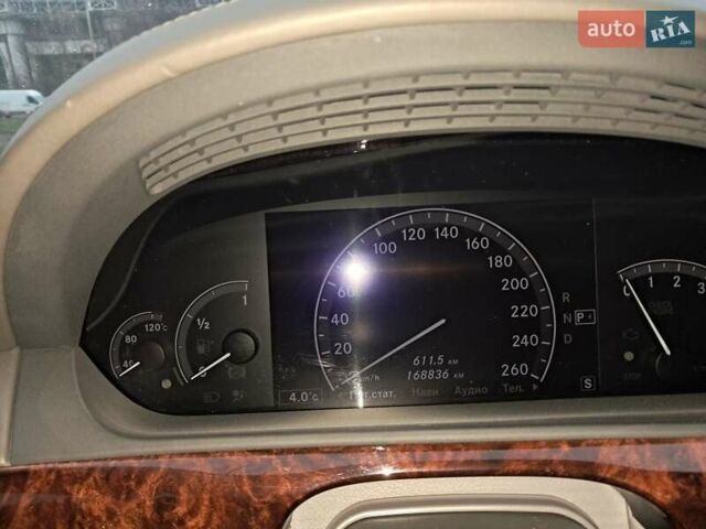 Чорний Мерседес С Клас, об'ємом двигуна 5.5 л та пробігом 168 тис. км за 15000 $, фото 3 на Automoto.ua