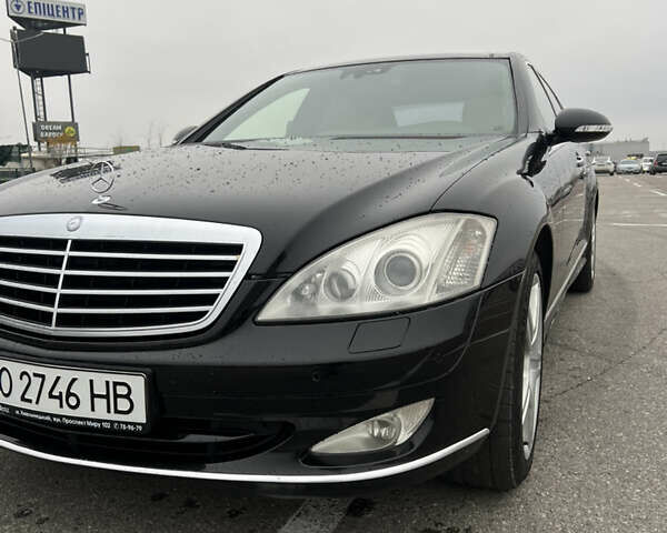 Черный Мерседес С Класс, объемом двигателя 5.5 л и пробегом 248 тыс. км за 13100 $, фото 6 на Automoto.ua