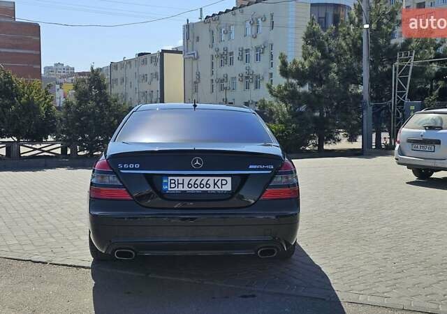Чорний Мерседес С Клас, об'ємом двигуна 5.51 л та пробігом 199 тис. км за 17000 $, фото 5 на Automoto.ua