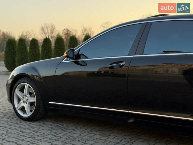 Чорний Мерседес С Клас, об'ємом двигуна 5.46 л та пробігом 224 тис. км за 11200 $, фото 54 на Automoto.ua