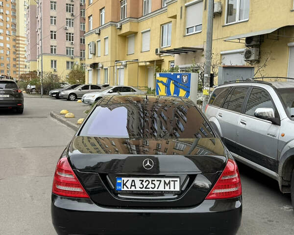 Чорний Мерседес С Клас, об'ємом двигуна 5.5 л та пробігом 390 тис. км за 10999 $, фото 20 на Automoto.ua