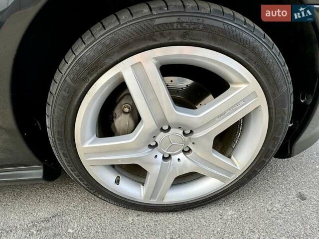 Чорний Мерседес С Клас, об'ємом двигуна 5.46 л та пробігом 241 тис. км за 9999 $, фото 31 на Automoto.ua